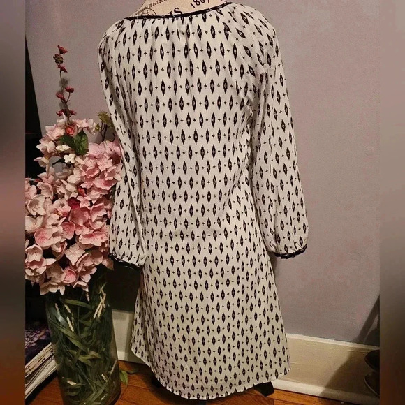 Sanctuary black‎ & white dress XSMALL - Picture 3 of 6